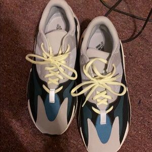 Yeezy 700 original official